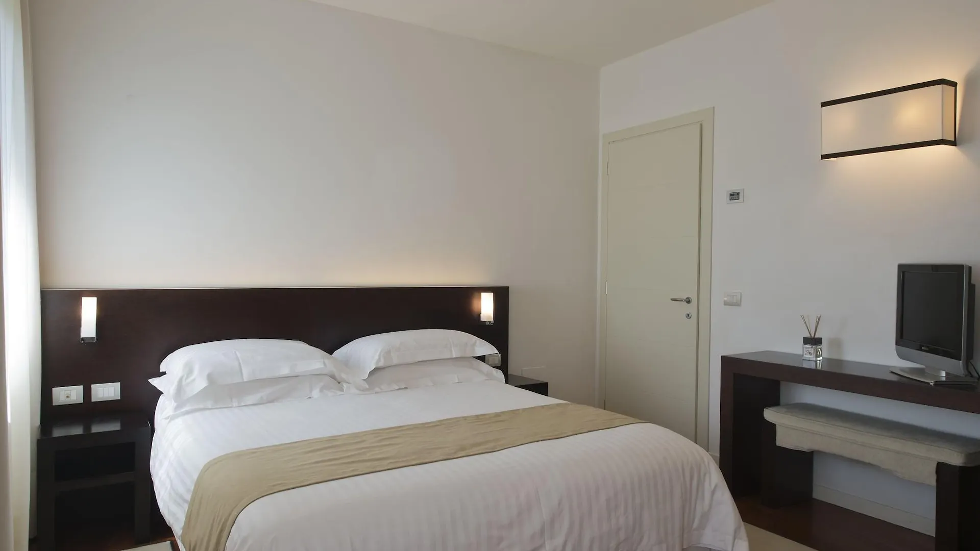 Aparthotel Eden Rock Resort Florence