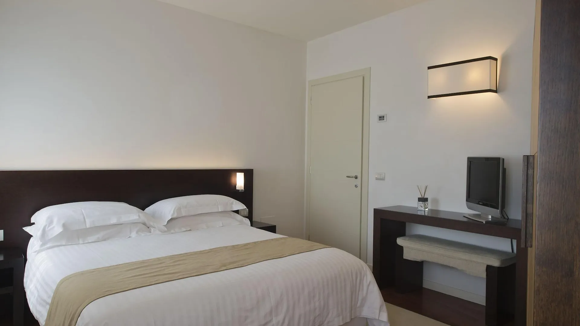 Eden Rock Resort Florence 4*,  Italy